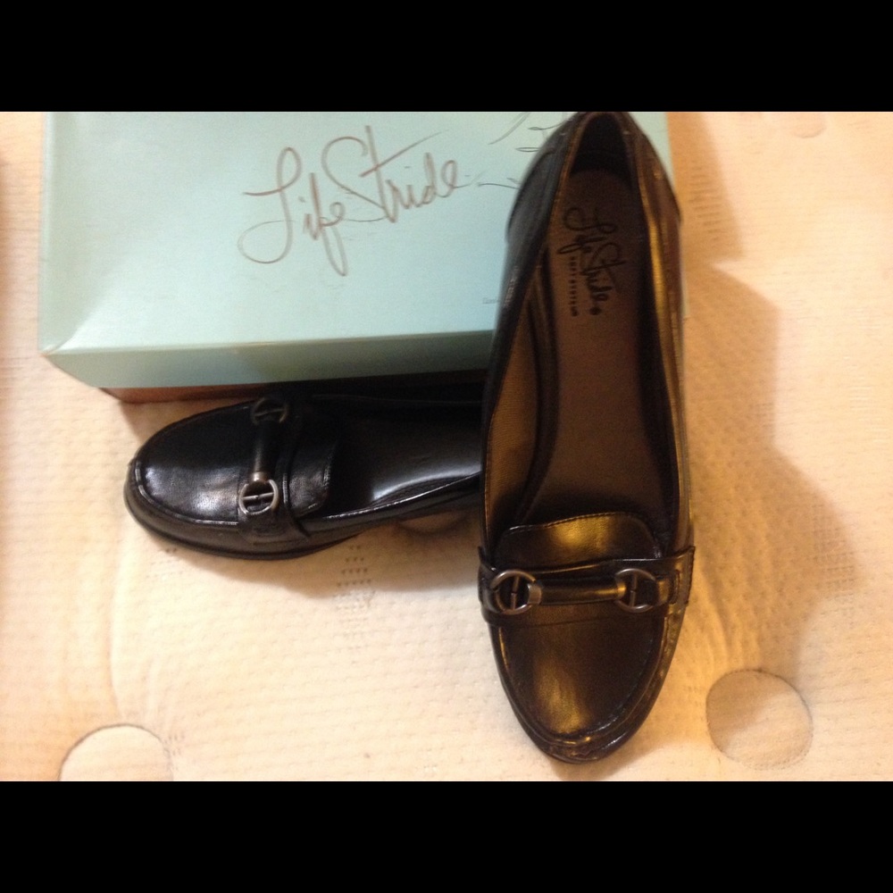Dress shoes